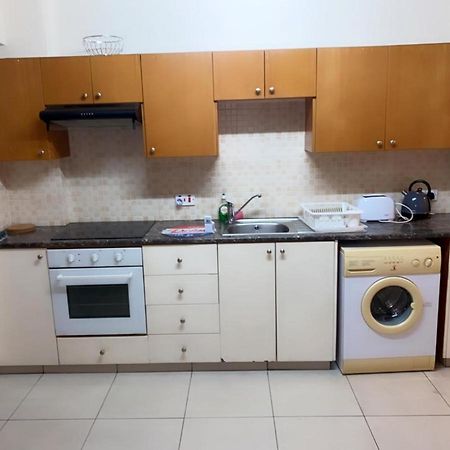 Larnaca Beach Apartment Exterior foto